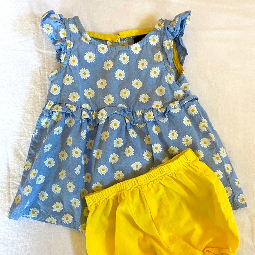 Baby girl dress and shorts